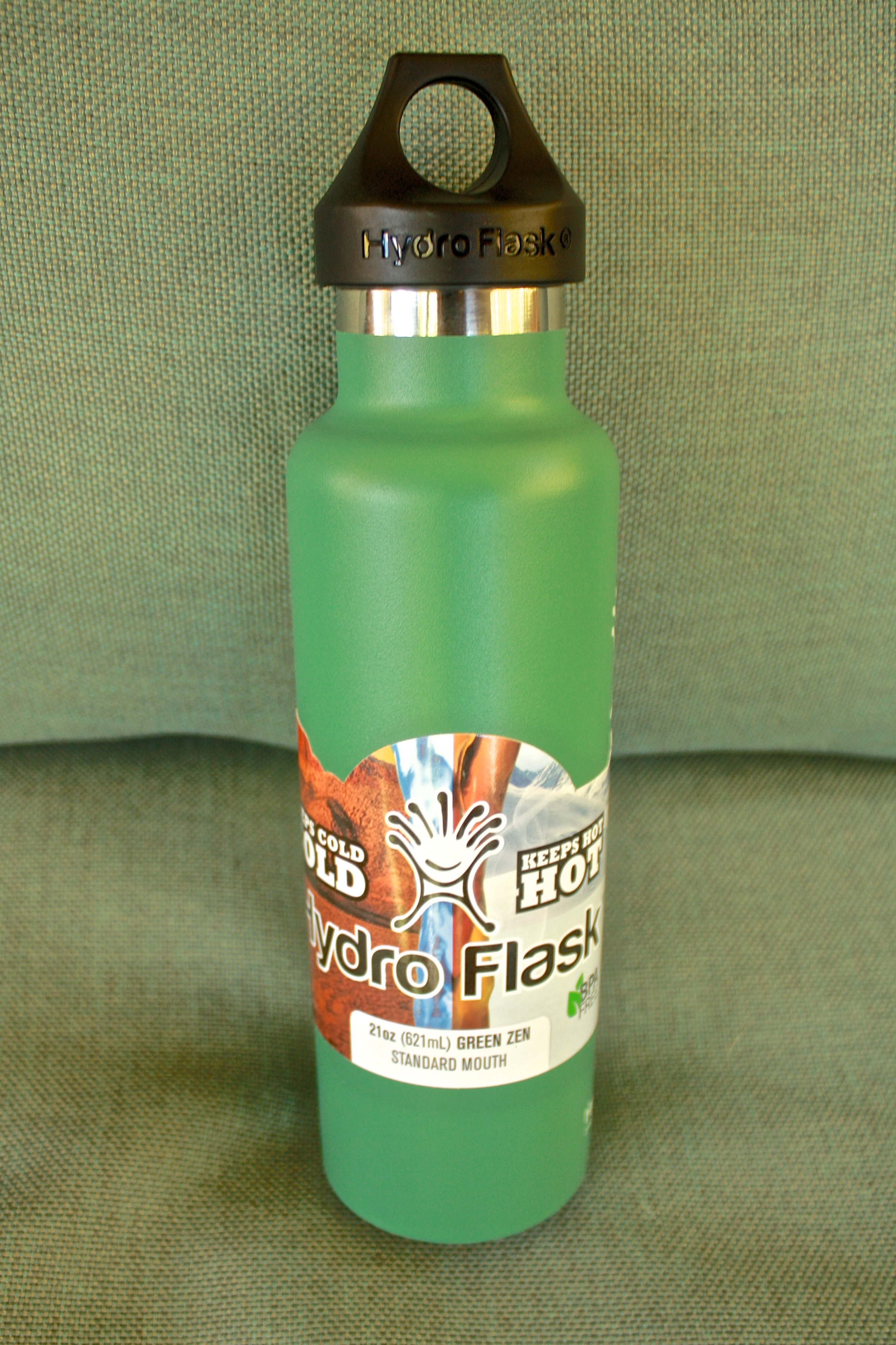 Travel Essentials: Insulated water bottle
