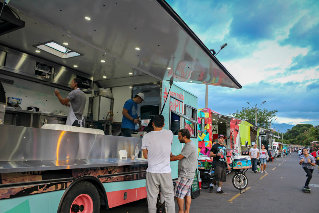Food trucks in Ciudad del Río, Medellin, Colombia